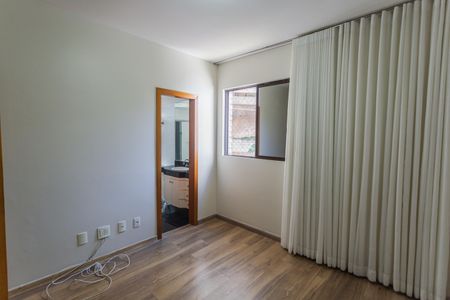Apartamento à venda com 94m², 3 quartos e 4 vagasSuíte