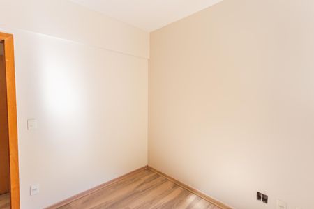 Apartamento à venda com 94m², 3 quartos e 4 vagasQuarto 3