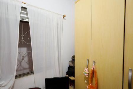 Casa à venda com 176m², 4 quartos e 6 vagas Casa à venda com 176m², 4 quartos e 6 vagasQuarto 3