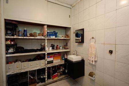 Casa à venda com 176m², 4 quartos e 6 vagas Casa à venda com 176m², 4 quartos e 6 vagasBanheiro da Suíte