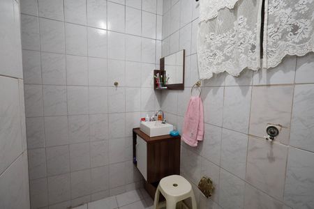 Casa à venda com 176m², 4 quartos e 6 vagas Casa à venda com 176m², 4 quartos e 6 vagasBanheiro