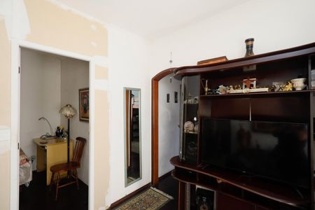 Casa à venda com 176m², 4 quartos e 6 vagas Casa à venda com 176m², 4 quartos e 6 vagasSala