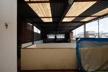 Casa à venda com 176m², 4 quartos e 6 vagas Casa à venda com 176m², 4 quartos e 6 vagasVaranda