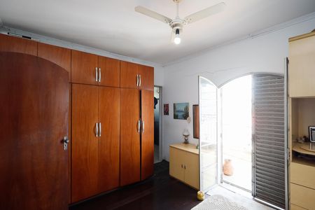 Casa à venda com 176m², 4 quartos e 6 vagas Casa à venda com 176m², 4 quartos e 6 vagasSuíte