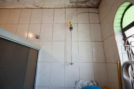 Casa à venda com 176m², 4 quartos e 6 vagas Casa à venda com 176m², 4 quartos e 6 vagasBanheiro da Suíte