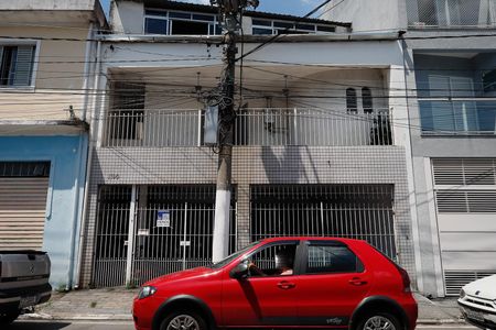 Casa à venda com 176m², 4 quartos e 6 vagas Casa à venda com 176m², 4 quartos e 6 vagasFachada