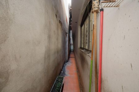 Casa à venda com 176m², 4 quartos e 6 vagas Casa à venda com 176m², 4 quartos e 6 vagasCorredor