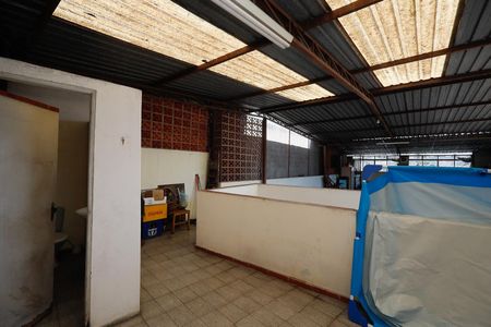 Casa à venda com 176m², 4 quartos e 6 vagas Casa à venda com 176m², 4 quartos e 6 vagasVaranda
