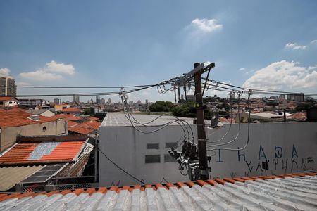 Casa à venda com 176m², 4 quartos e 6 vagas Casa à venda com 176m², 4 quartos e 6 vagasVista