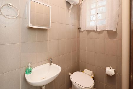 Casa à venda com 176m², 4 quartos e 6 vagas Casa à venda com 176m², 4 quartos e 6 vagasBanheiro 2