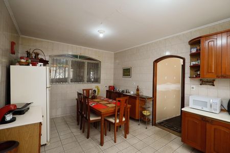 Casa à venda com 176m², 4 quartos e 6 vagas Casa à venda com 176m², 4 quartos e 6 vagasCozinha