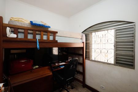 Casa à venda com 176m², 4 quartos e 6 vagas Casa à venda com 176m², 4 quartos e 6 vagasQuarto 2