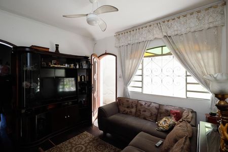 Sala de casa à venda com 4 quartos, 176m² em Vila Medeiros, São Paulo