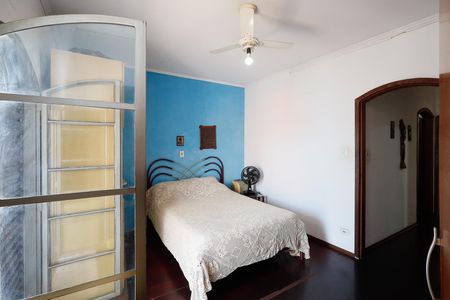 Casa à venda com 176m², 4 quartos e 6 vagas Casa à venda com 176m², 4 quartos e 6 vagasSuíte