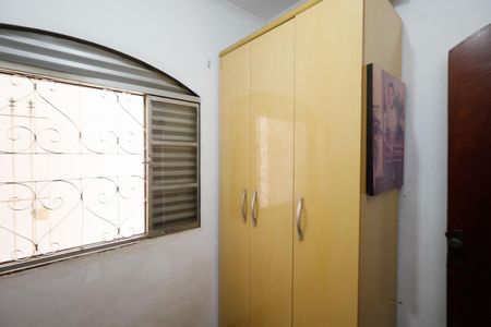 Casa à venda com 176m², 4 quartos e 6 vagas Casa à venda com 176m², 4 quartos e 6 vagasQuarto 2