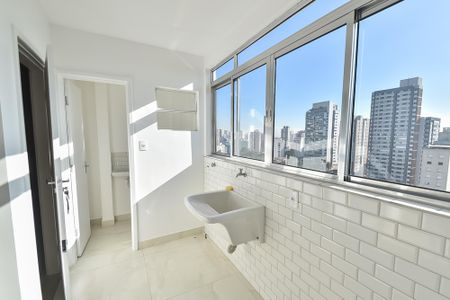 Apartamento para alugar com 116m², 3 quartos e 1 vagaÁrea de serviço
