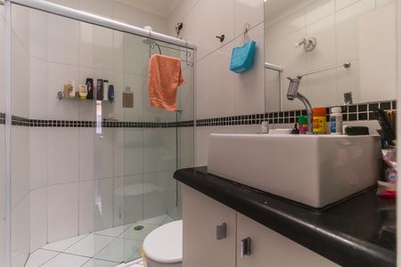 Casa de condomínio para alugar com 110m², 3 quartos e 3 vagasBanheiro