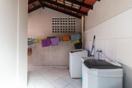 Casa de condomínio para alugar com 110m², 3 quartos e 3 vagasÁrea de Serviço