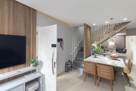 Casa para alugar com 120m², 3 quartos e 3 vagas Casa para alugar com 120m², 3 quartos e 3 vagasSala