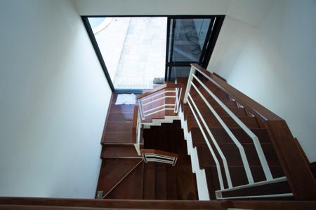 Apartamento para alugar com 500m², 4 quartos e 3 vagasEscada