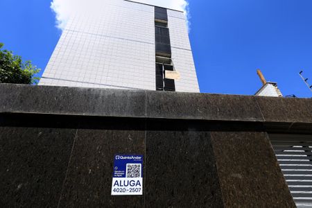 Apartamento para alugar com 80m², 3 quartos e 2 vagasFachada com Plaquinha