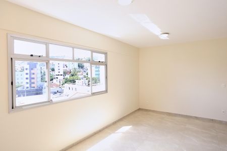 Sala de apartamento para alugar com 3 quartos, 80m² em Santa Efigênia, Belo Horizonte