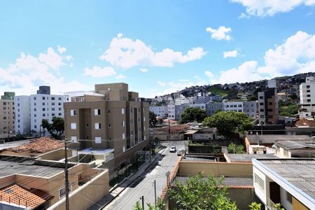 Vista da Suíte de apartamento para alugar com 3 quartos, 80m² em Santa Efigênia, Belo Horizonte