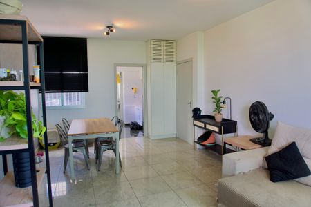 Apartamento à venda com 75m², 2 quartos e 2 vagas