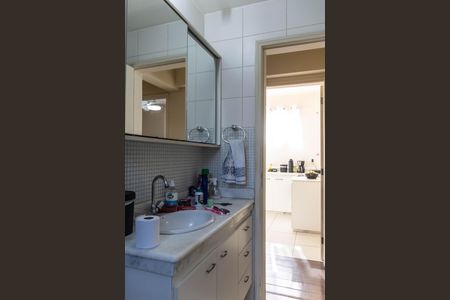 Apartamento à venda com 70m², 2 quartos e 1 vagaBanheiro 