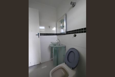 Banheiro de apartamento para alugar com 3 quartos, 90m² em Osvaldo Rezende, Uberlândia
