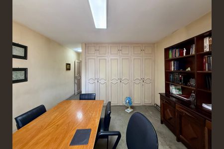 Casa à venda com 137m², 3 quartos e 2 vagasSuíte 