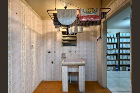 Casa à venda com 137m², 3 quartos e 2 vagasÁrea de Serviço