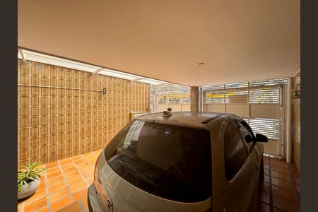 Casa à venda com 137m², 3 quartos e 2 vagasGaragem