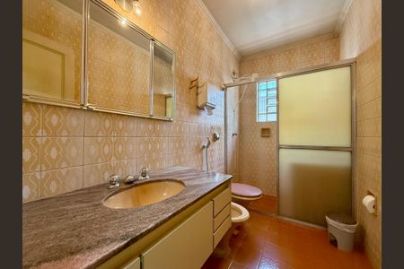 Casa à venda com 137m², 3 quartos e 2 vagasBanheiro Suíte 