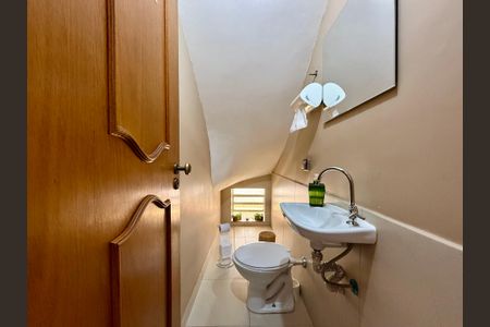 Lavabo  de casa à venda com 3 quartos, 137m² em Jardim Aeroporto, São Paulo