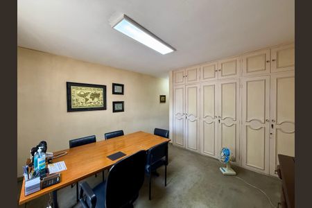 Casa à venda com 137m², 3 quartos e 2 vagasSuíte 