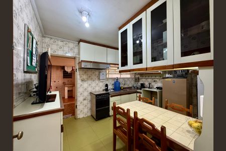 Casa à venda com 137m², 3 quartos e 2 vagasCozinha 