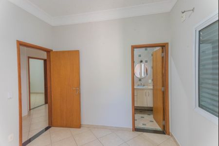 Casa de condomínio para alugar com 422m², 4 quartos e 4 vagasSuíte 2