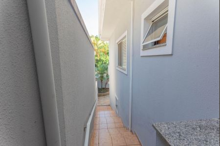 Casa de condomínio para alugar com 422m², 4 quartos e 4 vagasCorredor