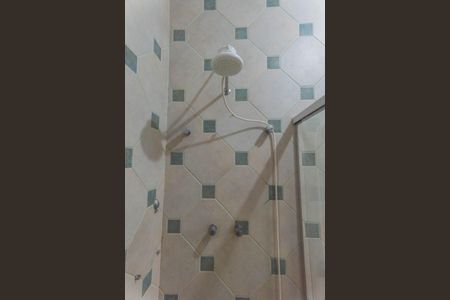 Casa de condomínio para alugar com 422m², 4 quartos e 4 vagasBanheiro da Suíte 2