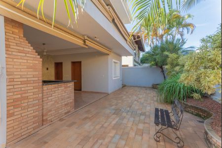 Casa de condomínio para alugar com 422m², 4 quartos e 4 vagasQuintal