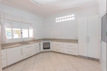 Casa de condomínio para alugar com 422m², 4 quartos e 4 vagasCozinha