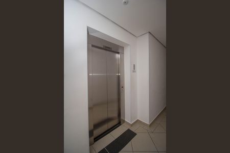 Apartamento para alugar com 40m², 2 quartos e sem vagaHall social