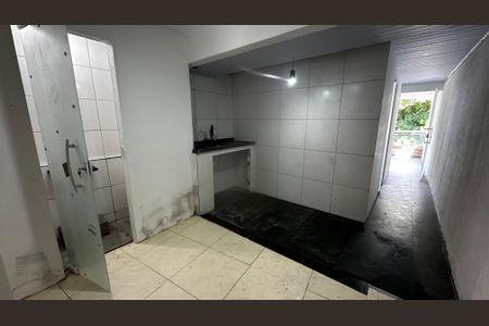 Sala de kitnet/studio para alugar com 1 quarto, 70m² em Recreio dos Bandeirantes, Rio de Janeiro