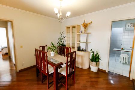 Apartamento para alugar com 111m², 3 quartos e 2 vagas Apartamento para alugar com 111m², 3 quartos e 2 vagasDetalhe Sala