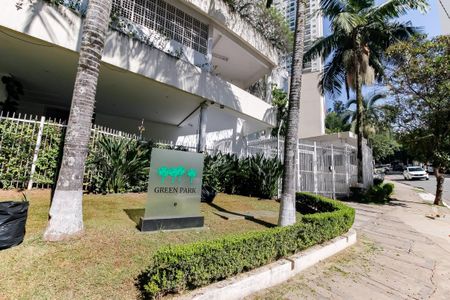 Apartamento para alugar com 111m², 3 quartos e 2 vagas Apartamento para alugar com 111m², 3 quartos e 2 vagasFachada e portaria