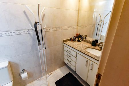 Apartamento para alugar com 111m², 3 quartos e 2 vagas Apartamento para alugar com 111m², 3 quartos e 2 vagasBanheiro da Suíte