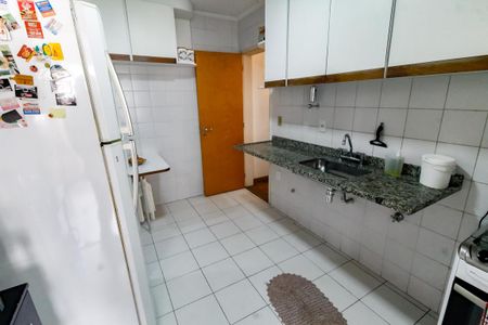 Apartamento para alugar com 111m², 3 quartos e 2 vagas Apartamento para alugar com 111m², 3 quartos e 2 vagasCozinha - Armários