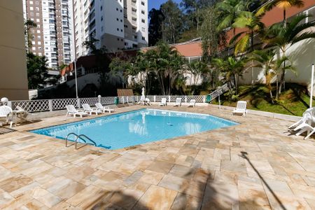 Apartamento para alugar com 111m², 3 quartos e 2 vagas Apartamento para alugar com 111m², 3 quartos e 2 vagasÁrea comum - Piscina