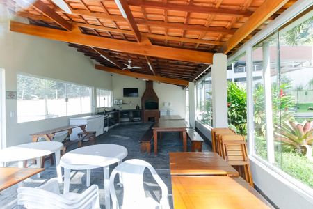 Apartamento para alugar com 111m², 3 quartos e 2 vagas Apartamento para alugar com 111m², 3 quartos e 2 vagasÁrea comum - Churrasqueira